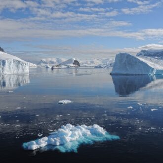 pole-antarctique-expedition-neomare-voyages-iceberg-pole