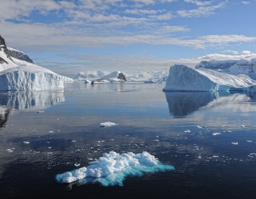 pole-antarctique-expedition-neomare-voyages-iceberg-pole