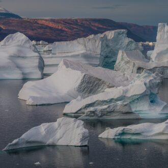 pole-arctique-expedition-neomare-voyages-iceberg